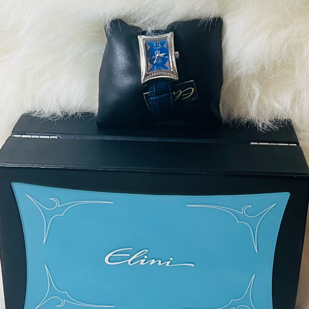 Elini Nazar Blue Lucky Hand Hamsa Steel
Diamond Quartz Watch on
Leather Strap💙 - Picture 4 of 16